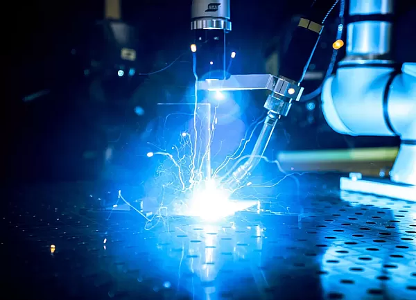 Cobots στη συγκόλληση: Πώς αλλάζουν το παιχνίδι στην παραγωγή